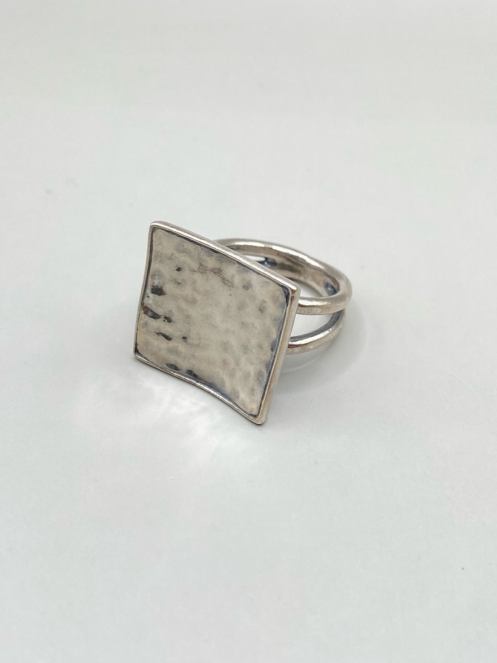 Silpada Hammered Silver Square Ring - Picture 4 of 9